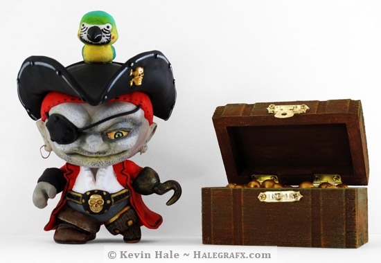 Pirate Color Blanks figure with treasure chest. Pirate Color Blanks figure with treasure chest.